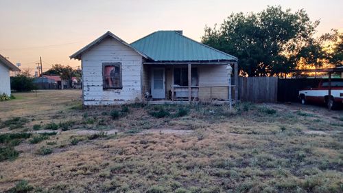 125 N Farmer St, Crosbyton, TX, 79322-2221 | Card Image