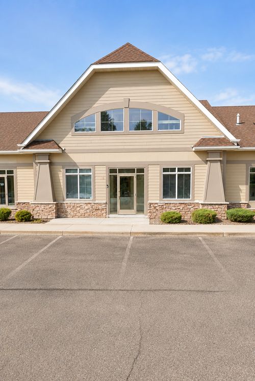 7965 Stone Creek Dr, Chanhassen, MN, 55317-4627 | Card Image