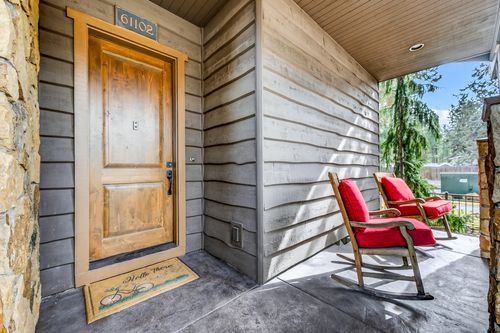 61102 Aspen Rim Ln, Bend, OR, 97702-3371 | Card Image