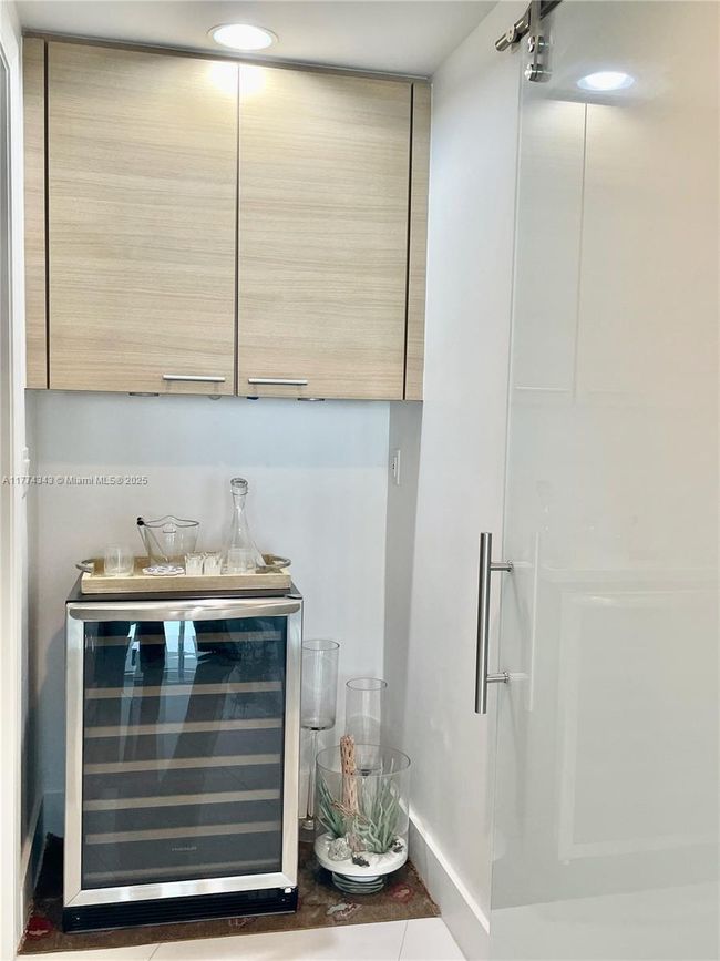APT-1004 - 1 N Ocean Blvd, Condo with 2 bedrooms, 3 bathrooms and null parking in Pompano Beach FL | Image 7
