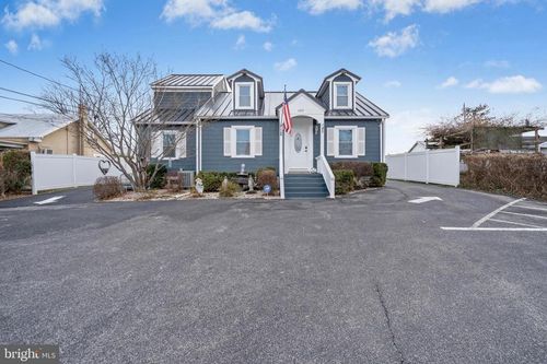 1315 Washington St, HARPERS FERRY, WV, 25425-7289 | Card Image