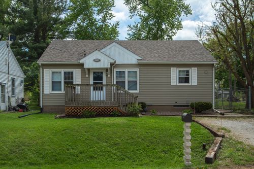 2207 W 51st St, Davenport, IA, 52806-3537 | Card Image