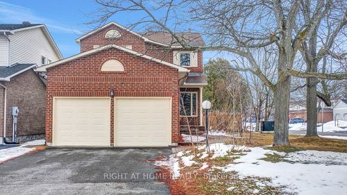 2 Chickasaw Cres, Kanata, ON, K2M1M3 | Card Image