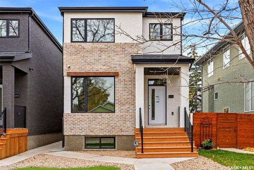 2216 King Street, Regina, SK, S4T4H1 | Card Image
