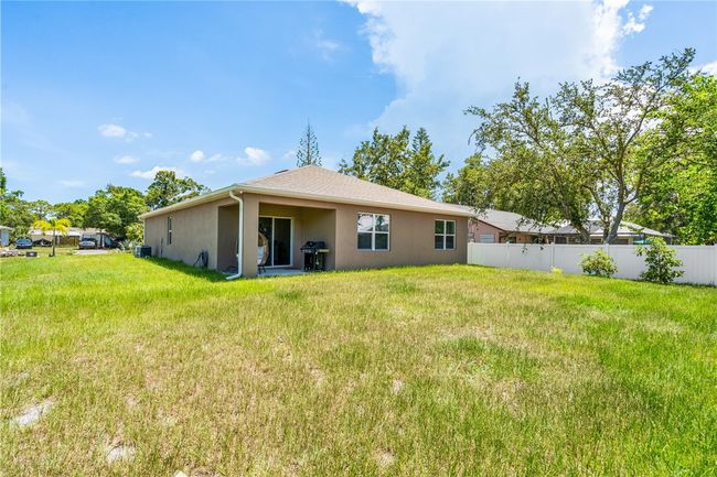 471 Midvale Ter, House other with 4 bedrooms, 2 bathrooms and null parking in SEBASTIAN FL | Image 21