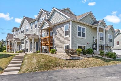 1339 Carolyn Court, Townhouse with 2 bedrooms, 3 bathrooms and 2 parking in Yorkville IL | Image 3