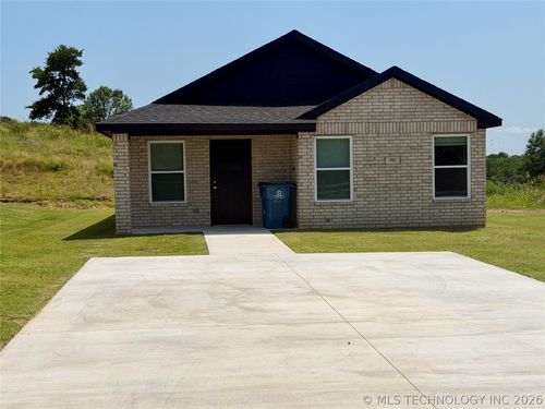 702 W 6th St, Atoka, OK, 74525-2600 | Card Image