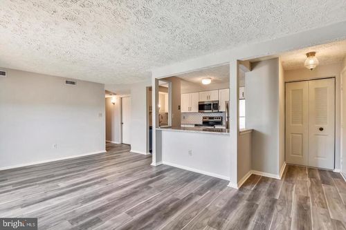 3501l-3501 Wedgewood Ct, PASADENA, MD, 21122-6660 | Card Image