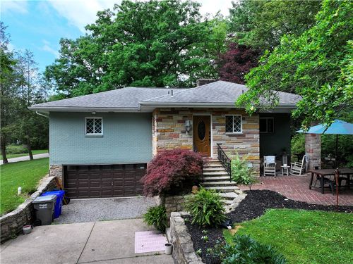 109 Oak Ridge Dr, Butler, PA, 16002-3939 | Card Image