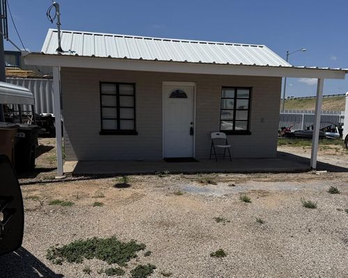 515 N Oakes St, San Angelo, TX, 76903-5417 | Card Image