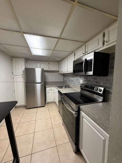 442-1800 Sans Souci Blvd, North Miami, FL, 33181-3073 | Card Image
