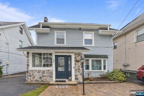 147 Clinton Ave, Clifton, NJ, 07011-3305 | Card Image