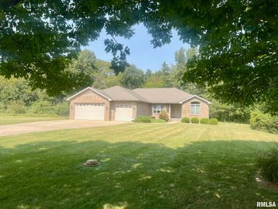 17220 Timber Edge Drive, House other with 3 bedrooms, 2 bathrooms and null parking in Petersburg IL | Image 1