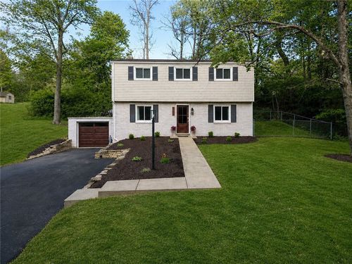 2661 Old Washington Rd, Upper St. Clair, PA, 15241-2561 | Card Image