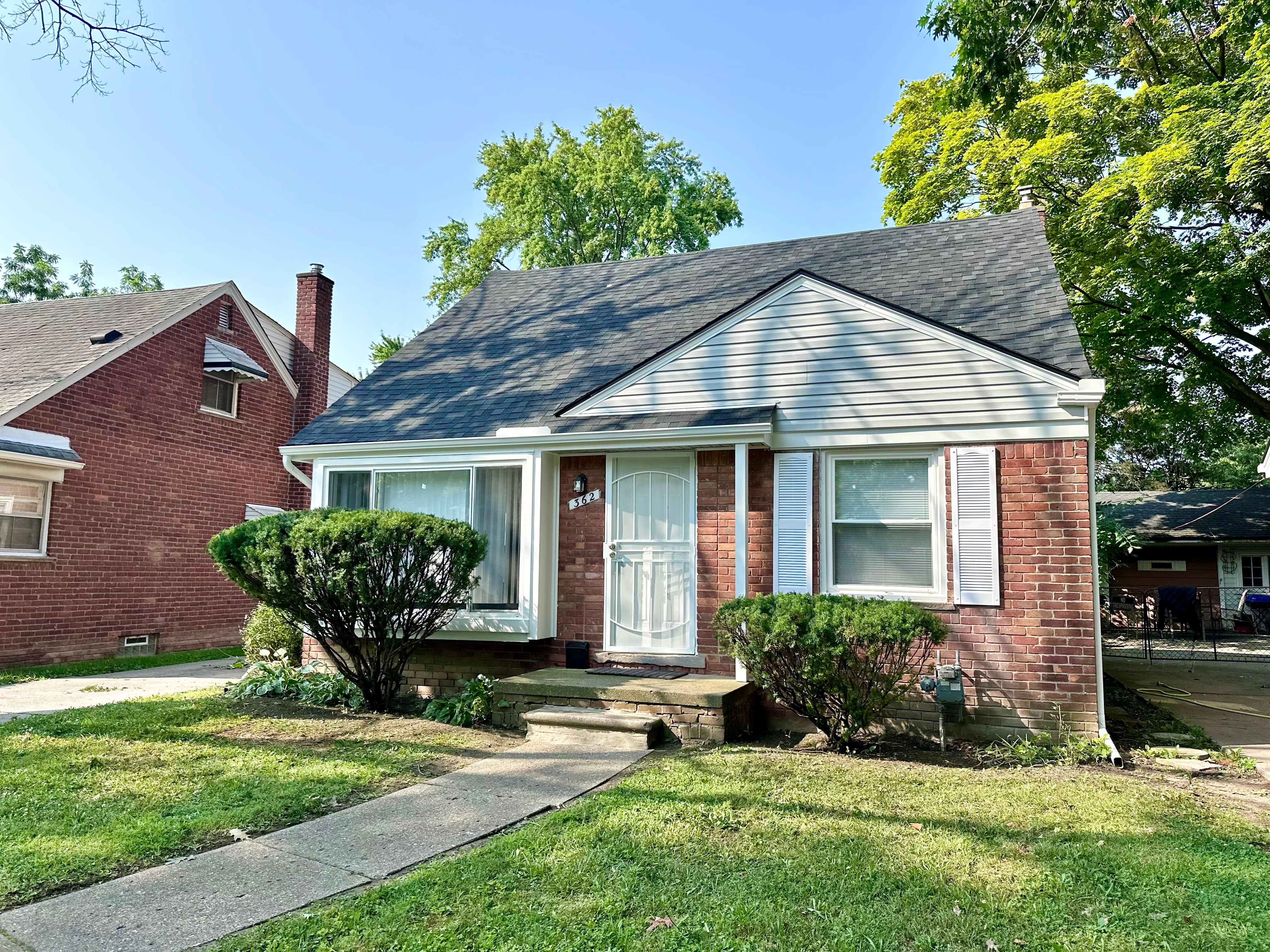 Amherst St, Inkster, MI 48141