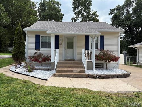 142 Connolly Dr, Saint Louis, MO, 63135-1021 | Card Image