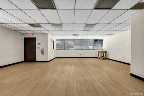 28800 Wall St, Wixom, MI, 48393-3518 | Card Image