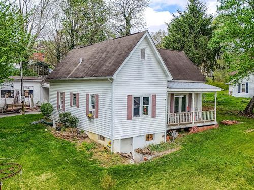 519 W 2nd St, London, KY, 40741-1889 | Card Image