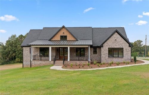 3650 Beroth Cir, Pfafftown, NC, 27040-8217 | Card Image