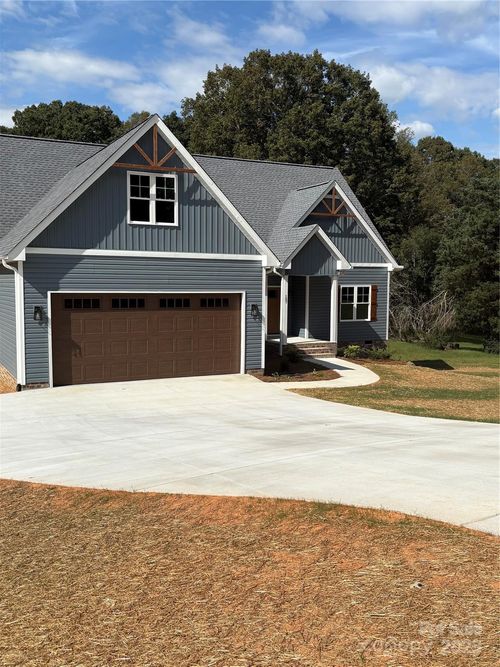 3-157 Twin Cedars Dr, Mocksville, NC, 27028-6853 | Card Image