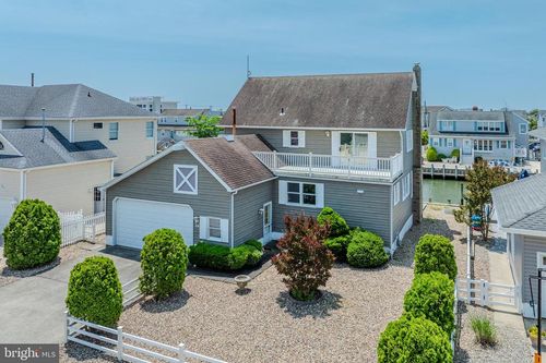 18 W Old Whaling Ln, LONG BEACH TOWNSHIP, NJ, 08008-2937 | Card Image