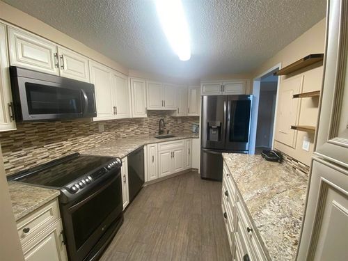 1836-1836 Harmon Cove Tower, Secaucus, NJ, 07094-1747 | Card Image