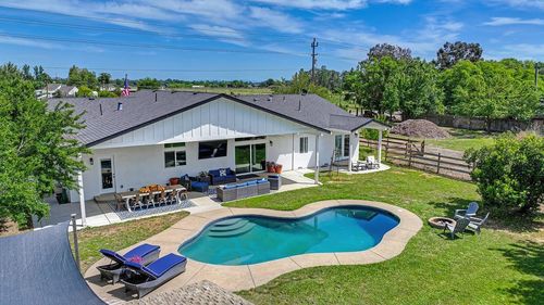 11320 Colony Road, Wilton, CA, 95693 | Card Image