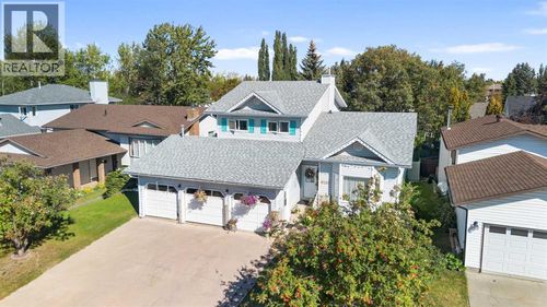 8201 102a St, Grande Prairie, AB, T8W1Z5 | Card Image