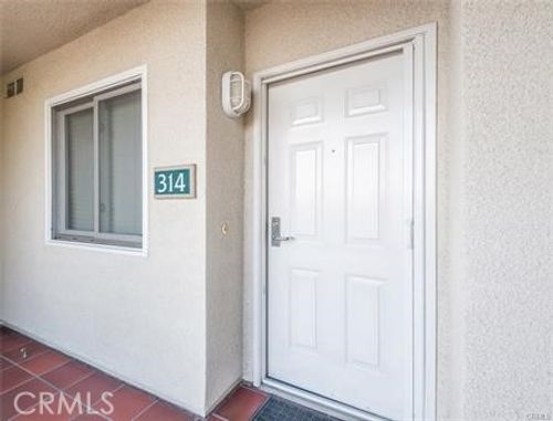 200 Pacific Coast Hwy, Huntington Beach, CA, 92648-5123 | Card Image