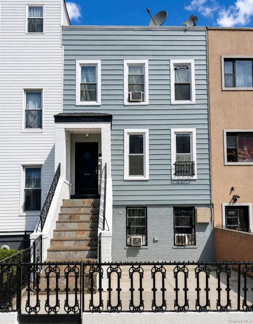 2421 Dean Street, New York, NY, 11233 | Card Image