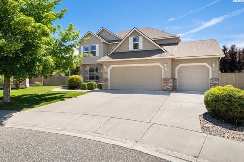 5723 W 12th Ave, Kennewick, WA, 99338-2175 | Card Image