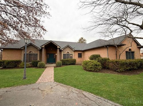 7995 Crestway Rd, Clayton, OH, 45315-8962 | Card Image