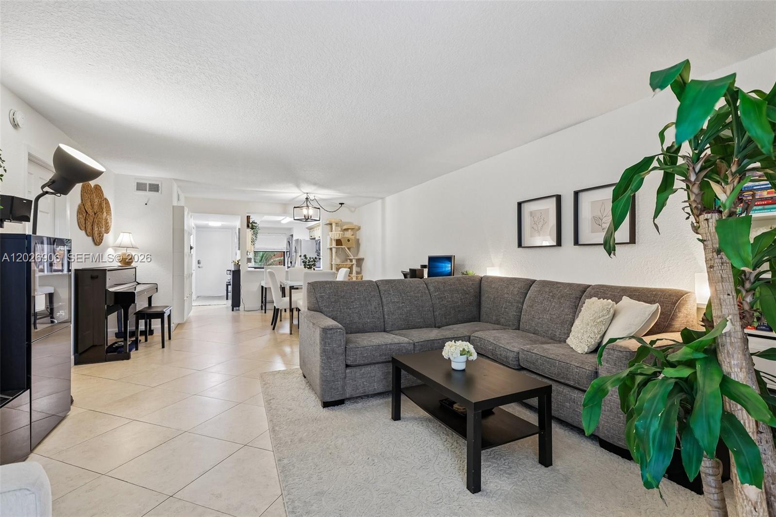Residential in Plantation 4