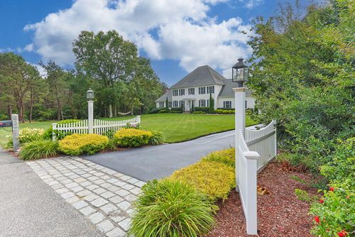 29 Weather Deck Dr, Bourne, MA, 02532-3309 | Card Image