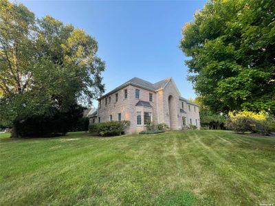 73 Stonewall Circle, House other with 5 bedrooms, 4 bathrooms and null parking in Harrison NY | Image 1