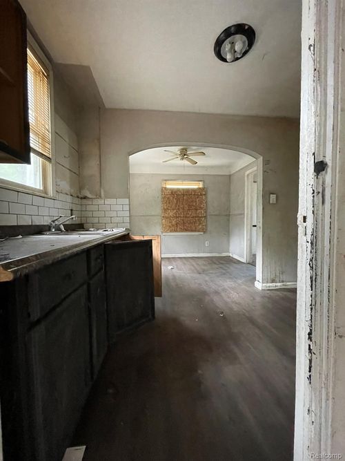 6160 Neff Ave, Detroit, MI, 48224-2064 | Card Image