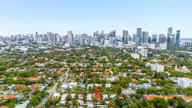 426 Sw 26 Th Rd, House other with 4 bedrooms, 3 bathrooms and null parking in Miami FL | Image 5