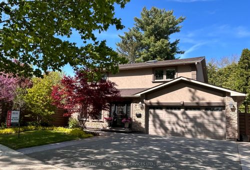 781 Fletcher Valley Cres, Mississauga, ON, L5J2X4 | Card Image
