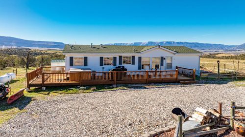 260 Lazy S Reverse S Dr, New Castle, CO, 81647-9684 | Card Image