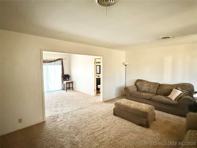 1712 Louise Dr, House other with 2 bedrooms, 2 bathrooms and null parking in McAlester OK | Image 5