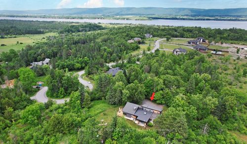 1141 Julia Crt, Dunrobin, ON, K0A1T0 | Card Image