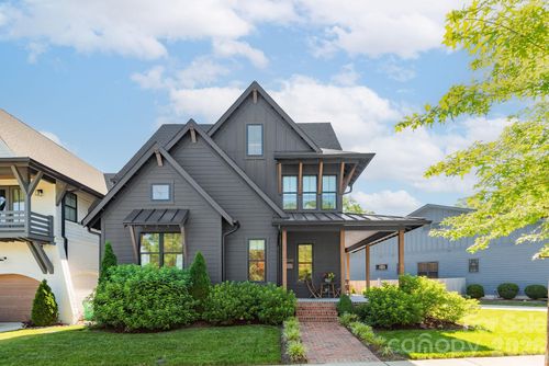 3020 Whiting Ave, Charlotte, NC, 28205-1647 | Card Image