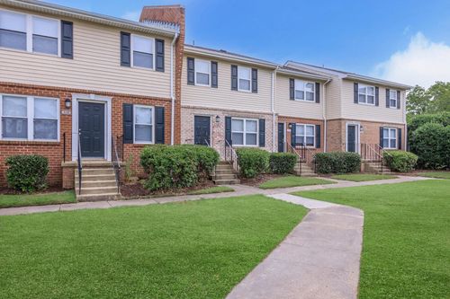 3218 Green Lakes Dr, Virginia Beach, VA, 23452-4915 | Card Image