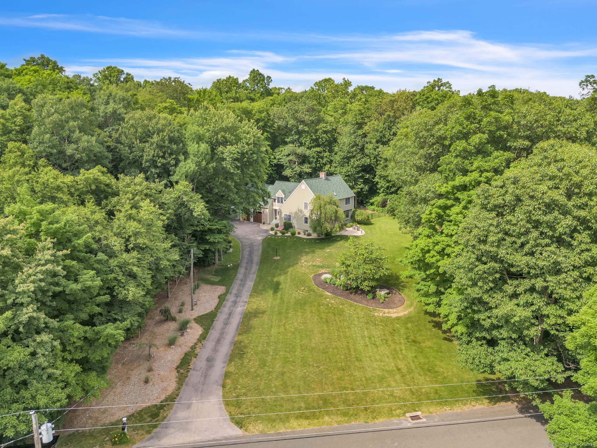 Planeta Rd, Marlborough, CT 06447