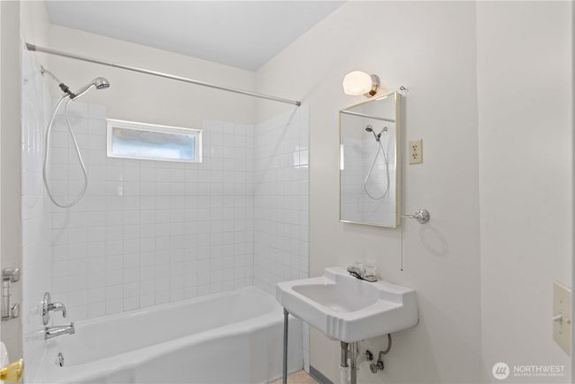 1715 Locust St, House other with 3 bedrooms, 1 bathrooms and 1 parking in Wenatchee WA | Image 20