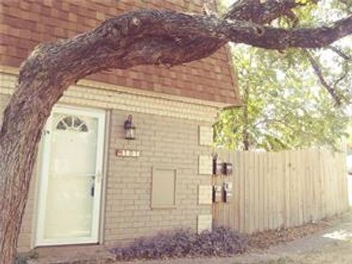 apt-101-2304 Barton Village Cir, Austin, TX, 78704-4766 | Card Image