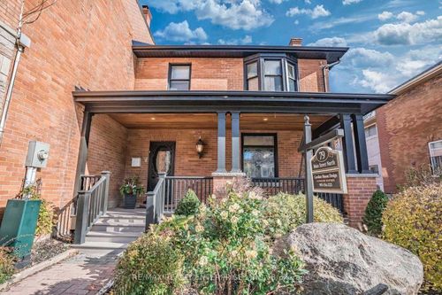 79 Main St N, Markham, ON, L3P1X7 | Card Image