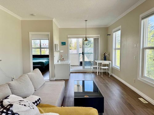 102 Prestwick Gdns Se, Calgary, AB, T2Z3V4 | Card Image