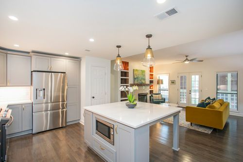 apt-7-937 Russell St, Nashville, TN, 37206-3703 | Card Image