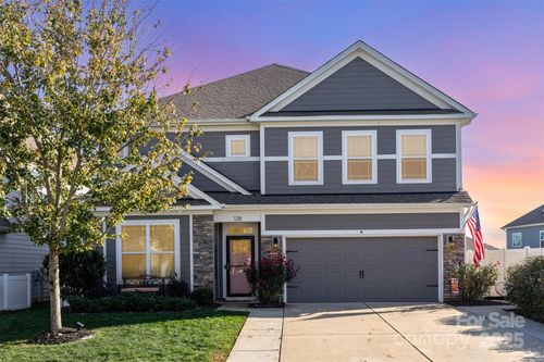 128 Longleaf Dr, Mooresville, NC, 28117-9551 | Card Image
